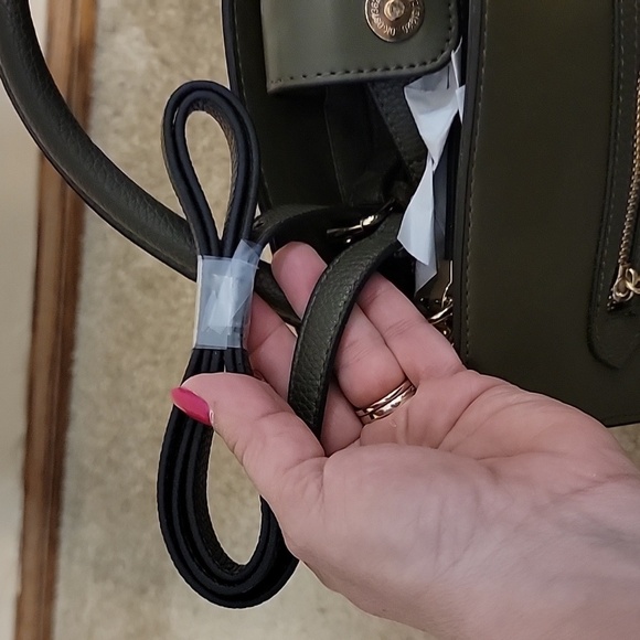 A new day crossbody - Picture 4 of 6